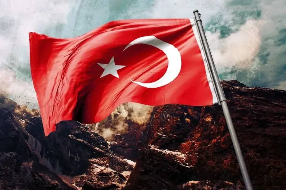Ters bayrak nedir, ne anlama gelir, suç teşkil eder mi?