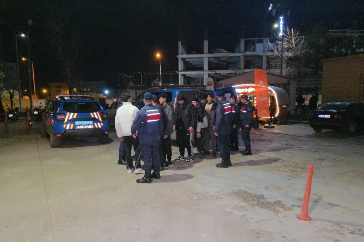 İnegöl'de bir evde 9 kaçak göçmen yakalandı