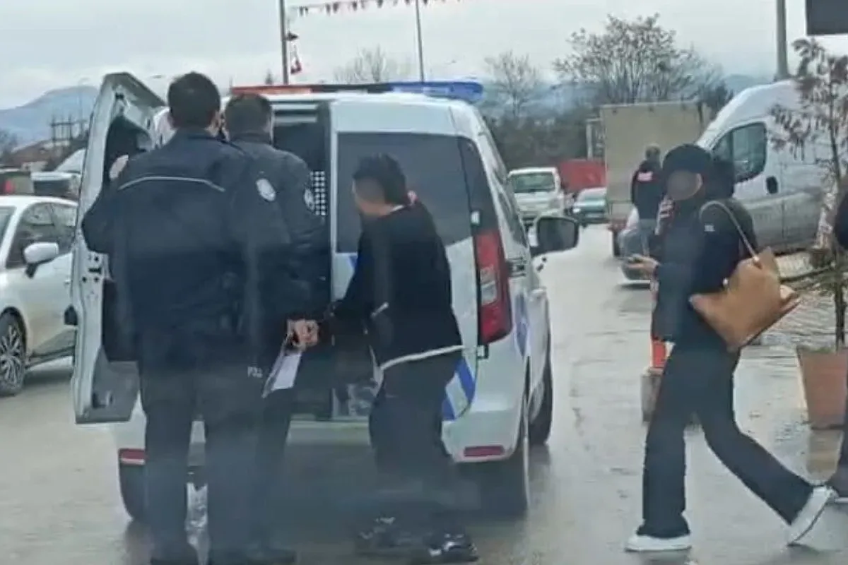 İnegöl'de masaj salonuna baskın!