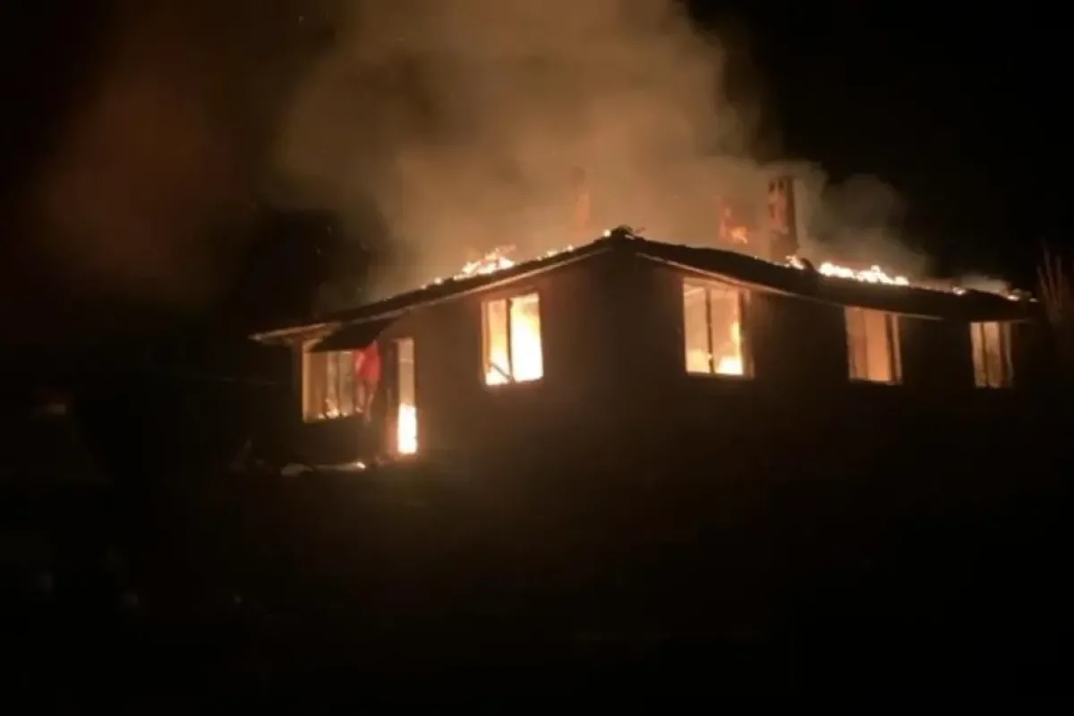 Muhtar kışın ortasında evsiz kaldı