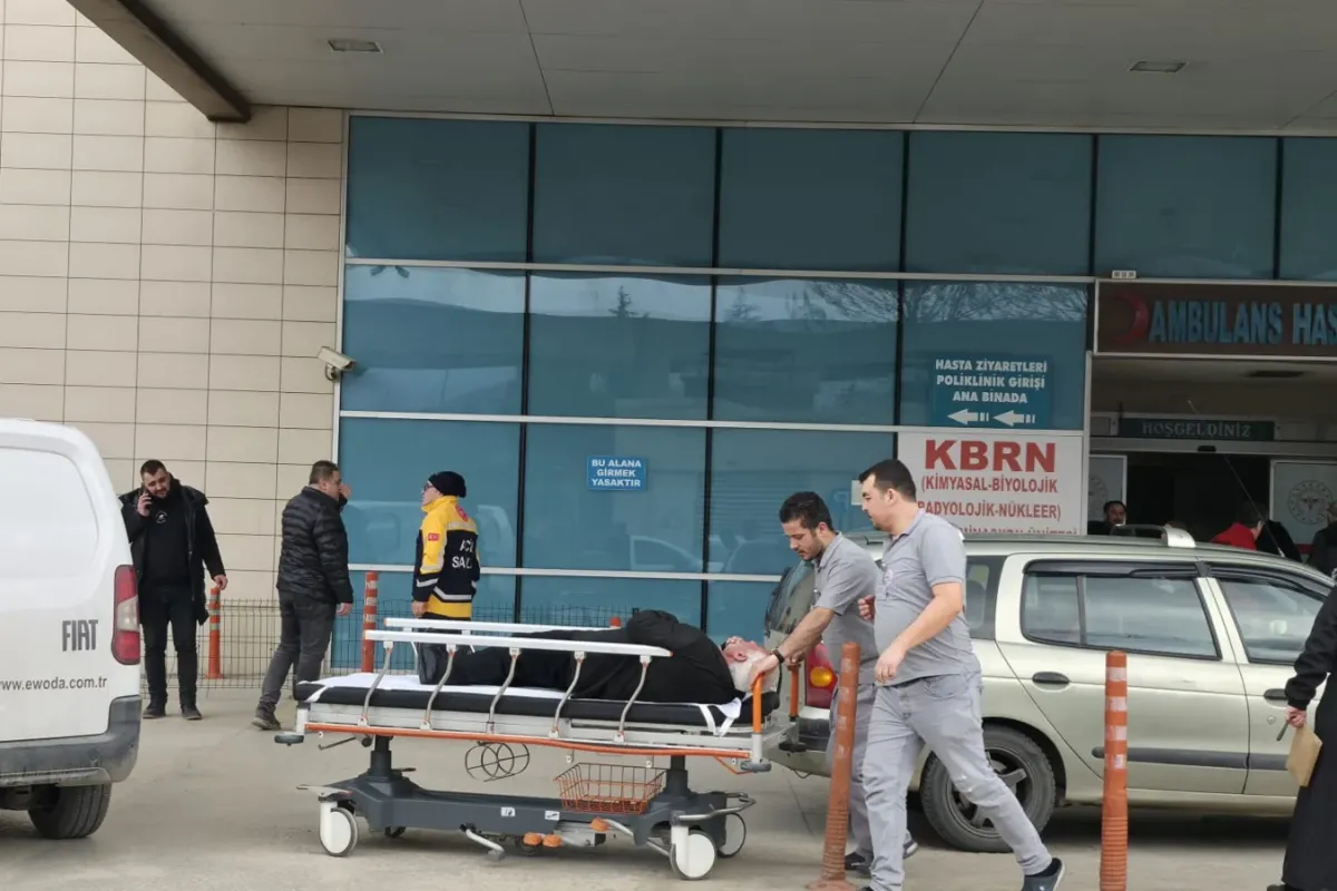 İnegöl’de metruk binadan düşen 66 yaşındaki kişi yaralandı