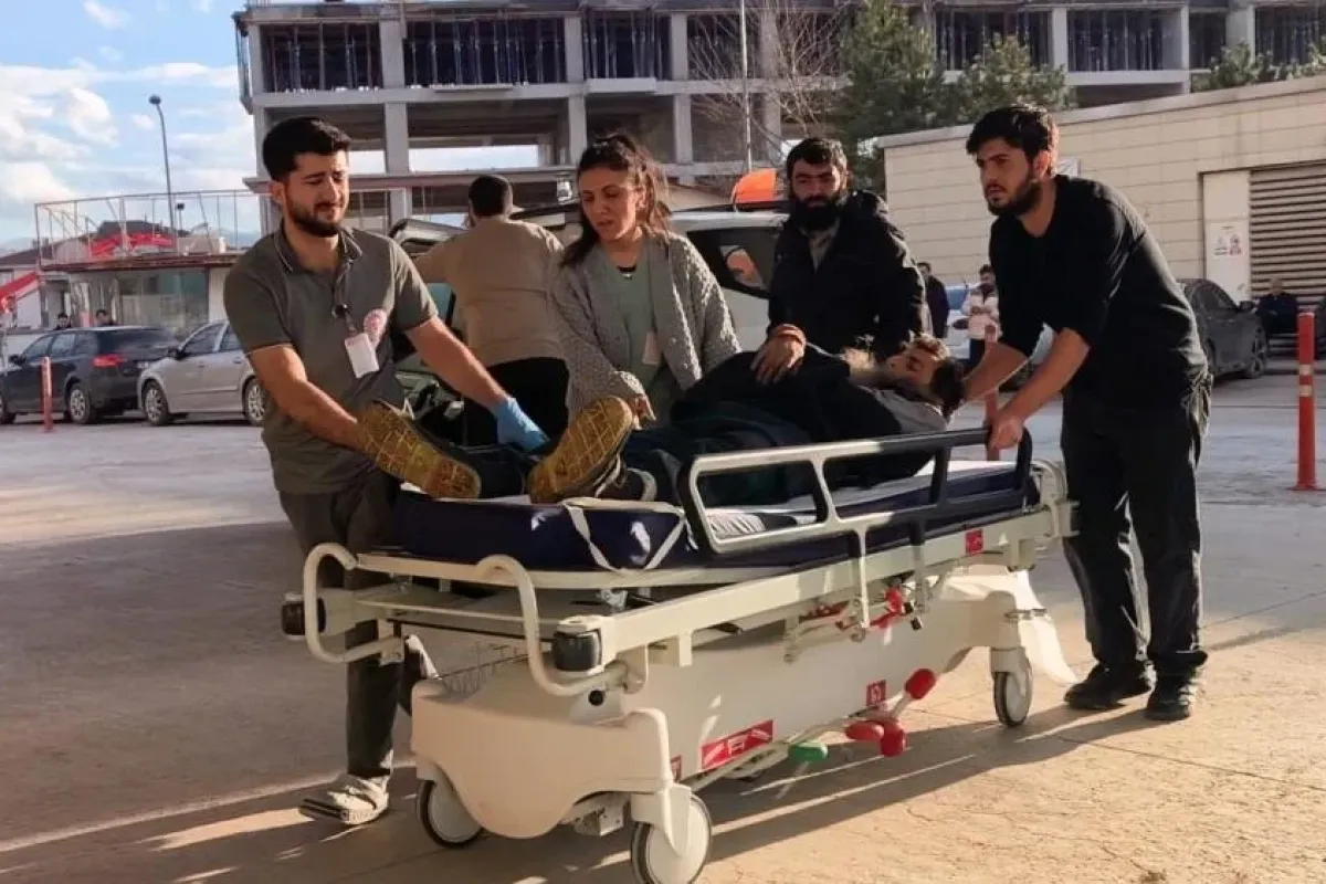 İnegöl'de yaralıyı hastaneye araç bagajında getirdiler!
