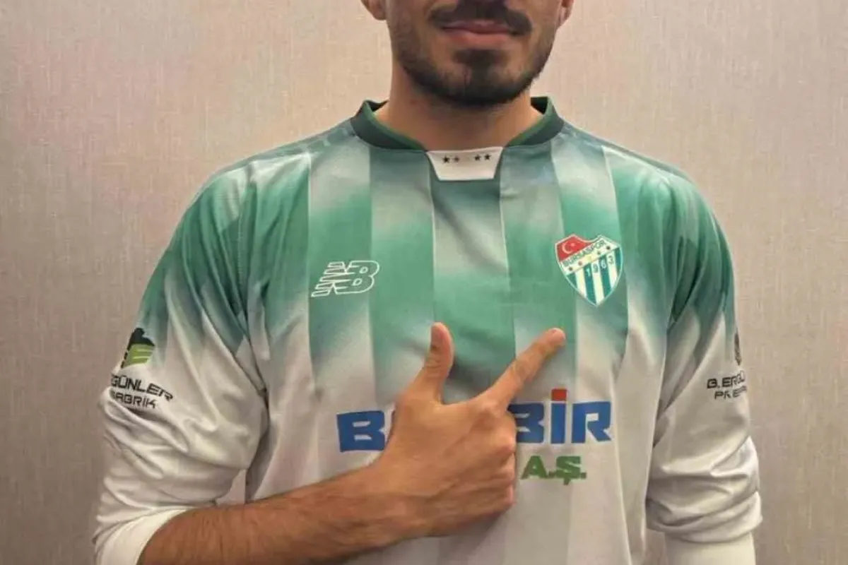 Bursaspor yeni golcüsünü resmen açıkladı