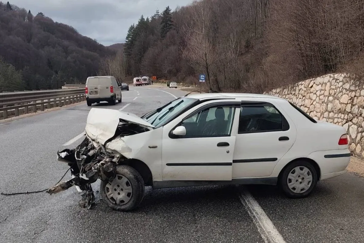 İnegöl yolunda feci kaza! 3 yaralı