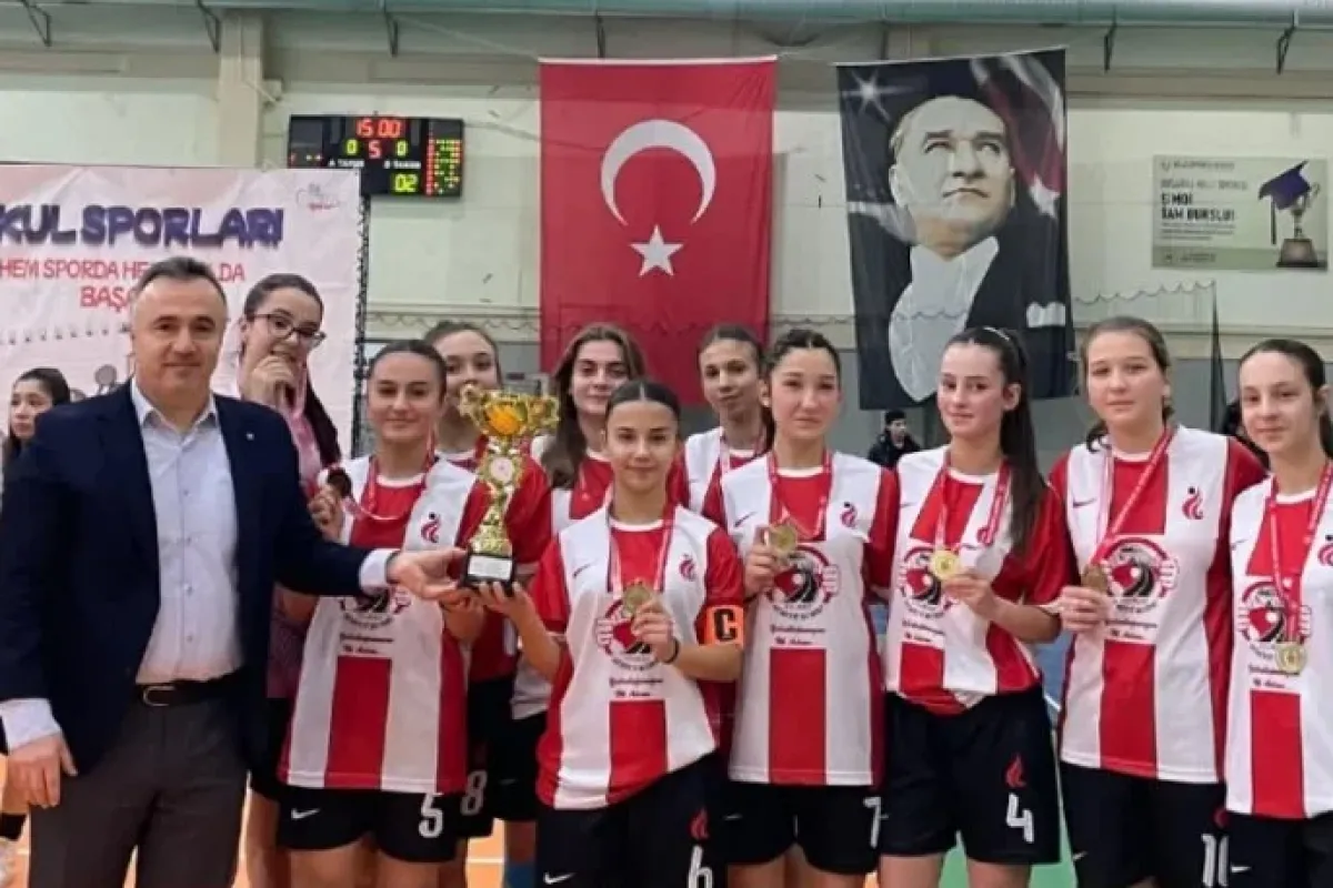 Liselerarası Futsal’da İnegöl Rüzgarı Esti
