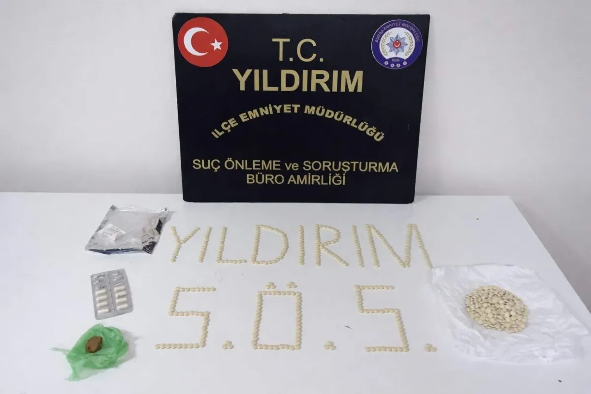 Bursa’da zehir tacirleri böyle yakalandı. Zulalanan uyuşturucuları polis tek tek buldu
