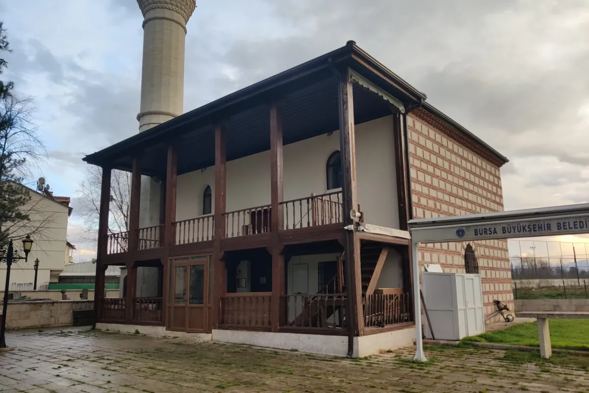 İnegöl’de tarihi camide şadırvan ve tuvalet krizi