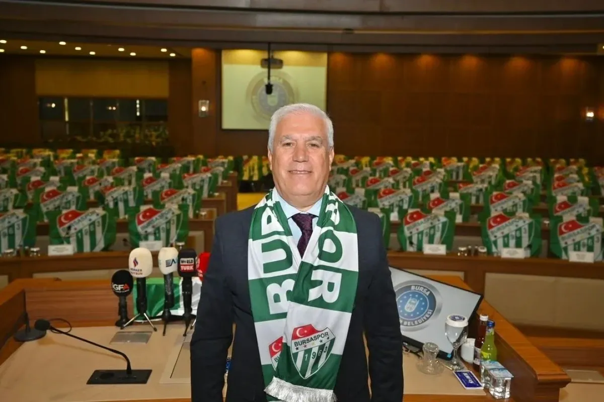 Mustafa Bozbey Portekiz’den seslendi: "Biz şampiyon olacağız"