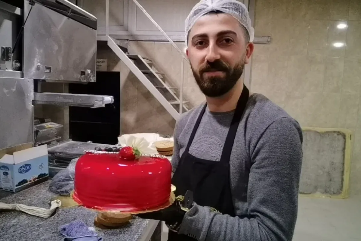 İnegöl’de Sevgililer Günü pastalarında altın sürprizi