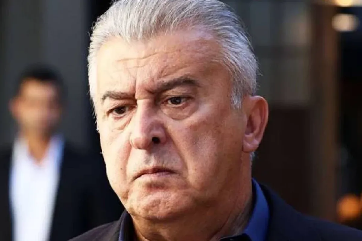 Sevdiğim Sensin Esat karakteri ve Hüseyin Avni Danyal