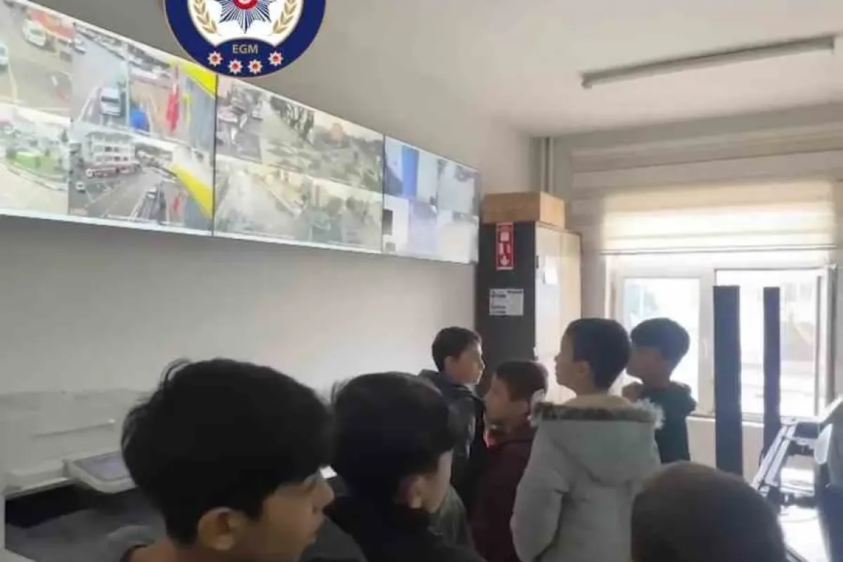 Bursa’da polisten çocuklara yönelik sosyal farkındalık etkinliği