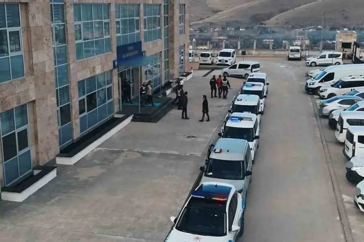 Kırşehir merkezli 9 ilde suç şebekesine operasyon: 18 gözaltı