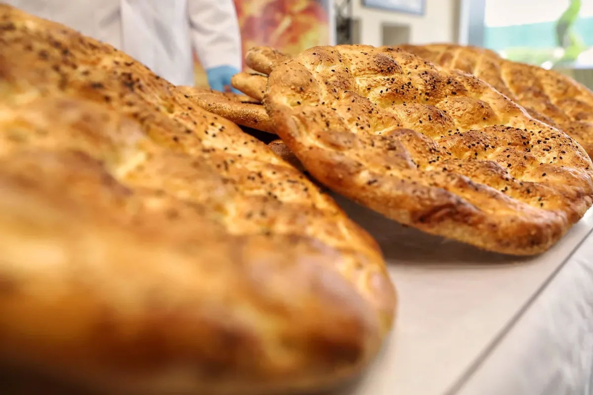 Bursa’da BESAŞ 450 gram Ramazan pidesi 25 TL oldu