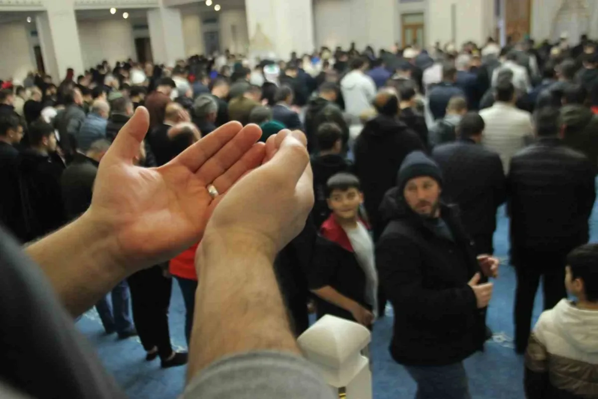 İnegöl namaz vakitleri ve ilk teravih saati (18 Şubat)