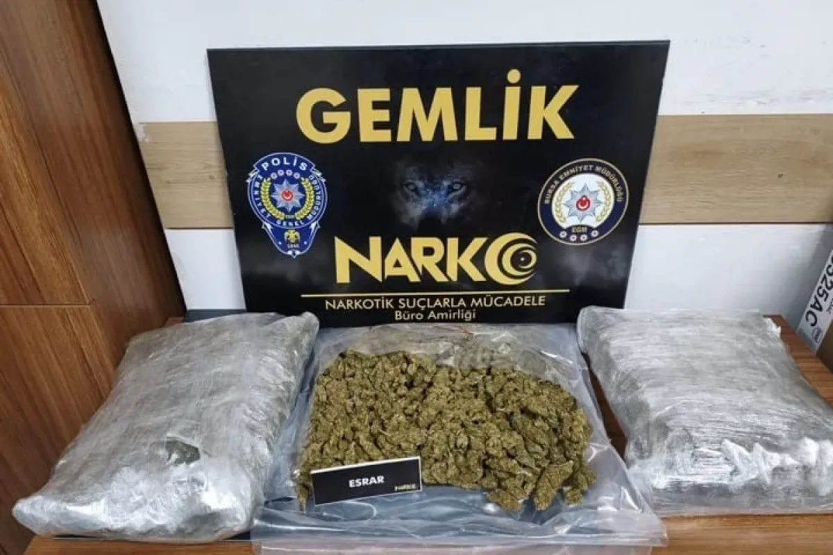 Bursa’da zehir tacirine büyük darbe: 3,7 kilo esrar ele geçirildi