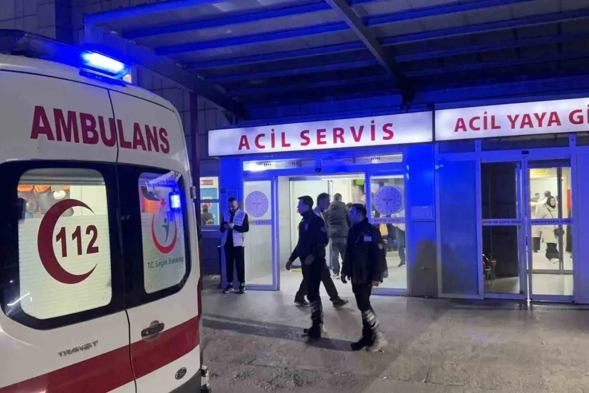 Bursa’da parkta çıkan tartışmada kan aktı, sırtından bıçaklanarak yaralandı