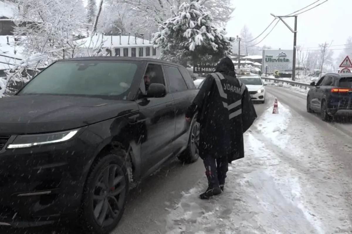 Uludağ'a çıkanlara jandarma izin vermedi