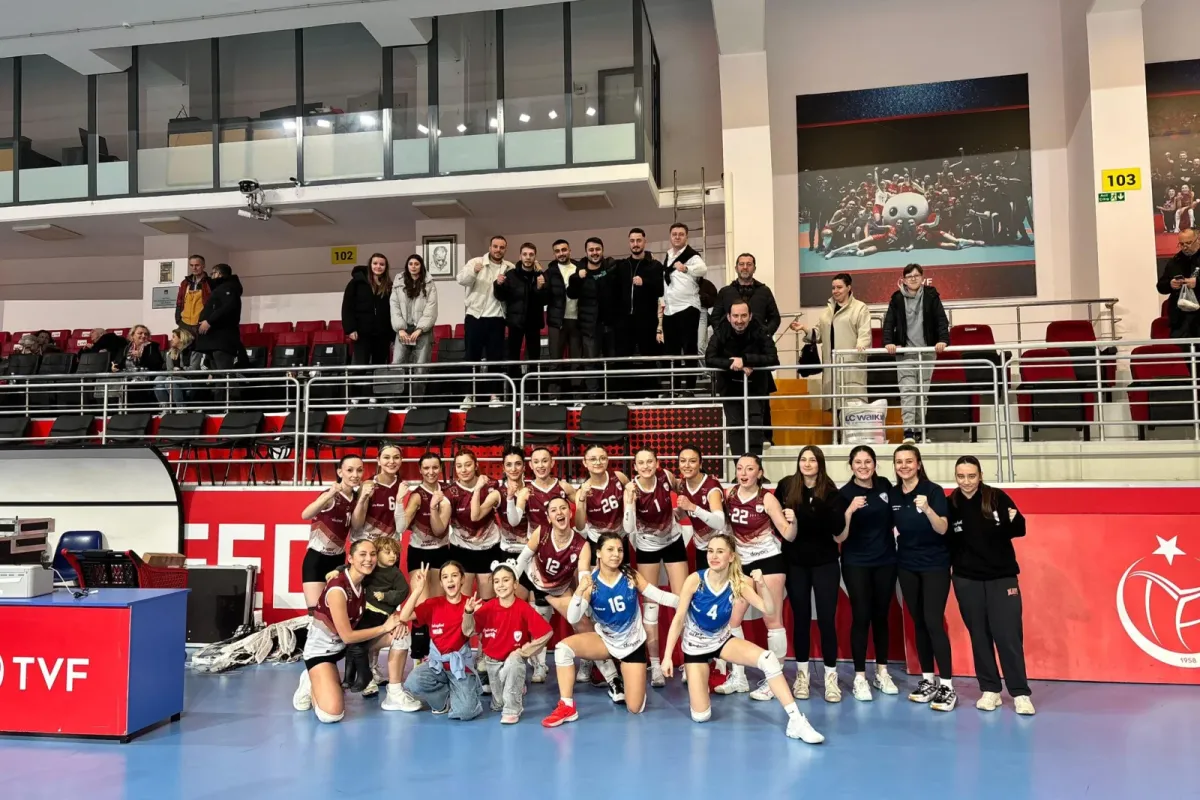 İnegöl Voleybol Seçkin Spor Kulübü Bölgesel Lig’e galibiyetle başladı