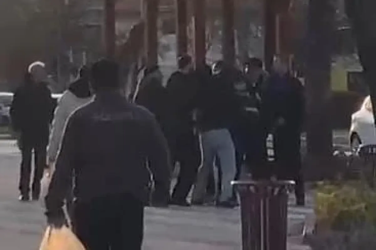 İnegöl’de seyyar satıcı ile zabıta arasında arbede çıktı