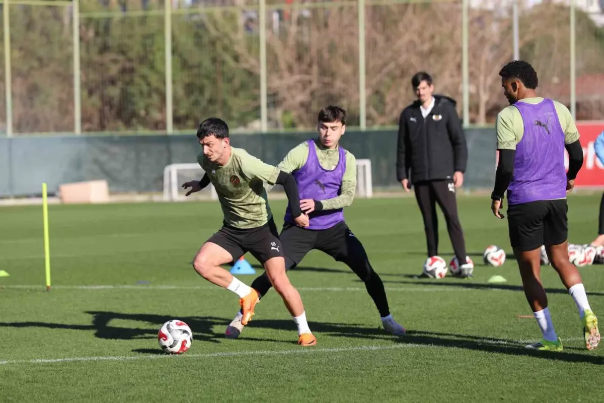 Taraftarium24, Justin TV, İnat TV: Alanyaspor Galatasaray nereden izlenir?