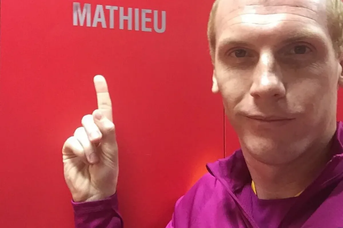 Bir dönemin efsane futbolcusu şimdi tezgahtar