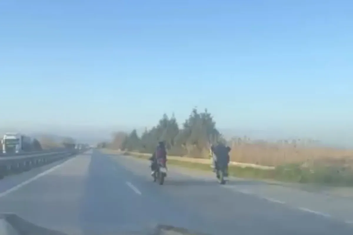 Bursa’da motosiklet sürücülerinin tehlikeli yolculuğu kamerada