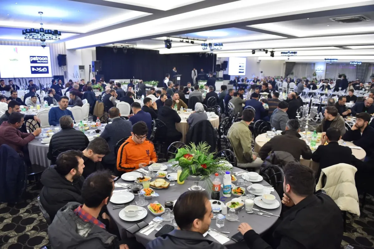 Ertuğrulgazi Mobilyacılar Caddesi esnafı iftarda buluştu