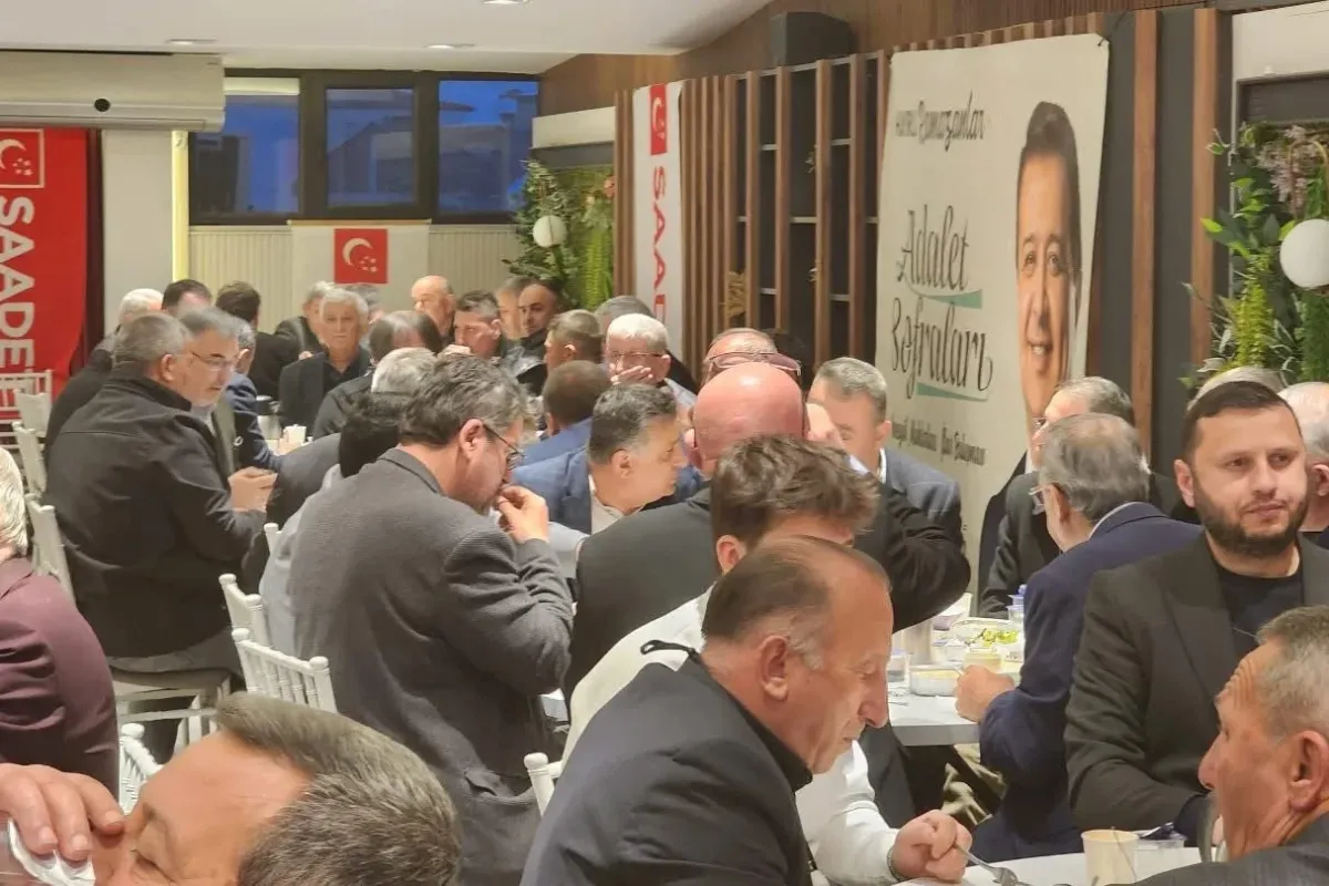 Saadet Partisi İnegöl’de muhtarlarla iftarda bir araya geldi