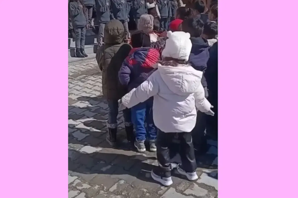 İlahi eşliğinde dans eden miniğin görüntüleri viral oldu