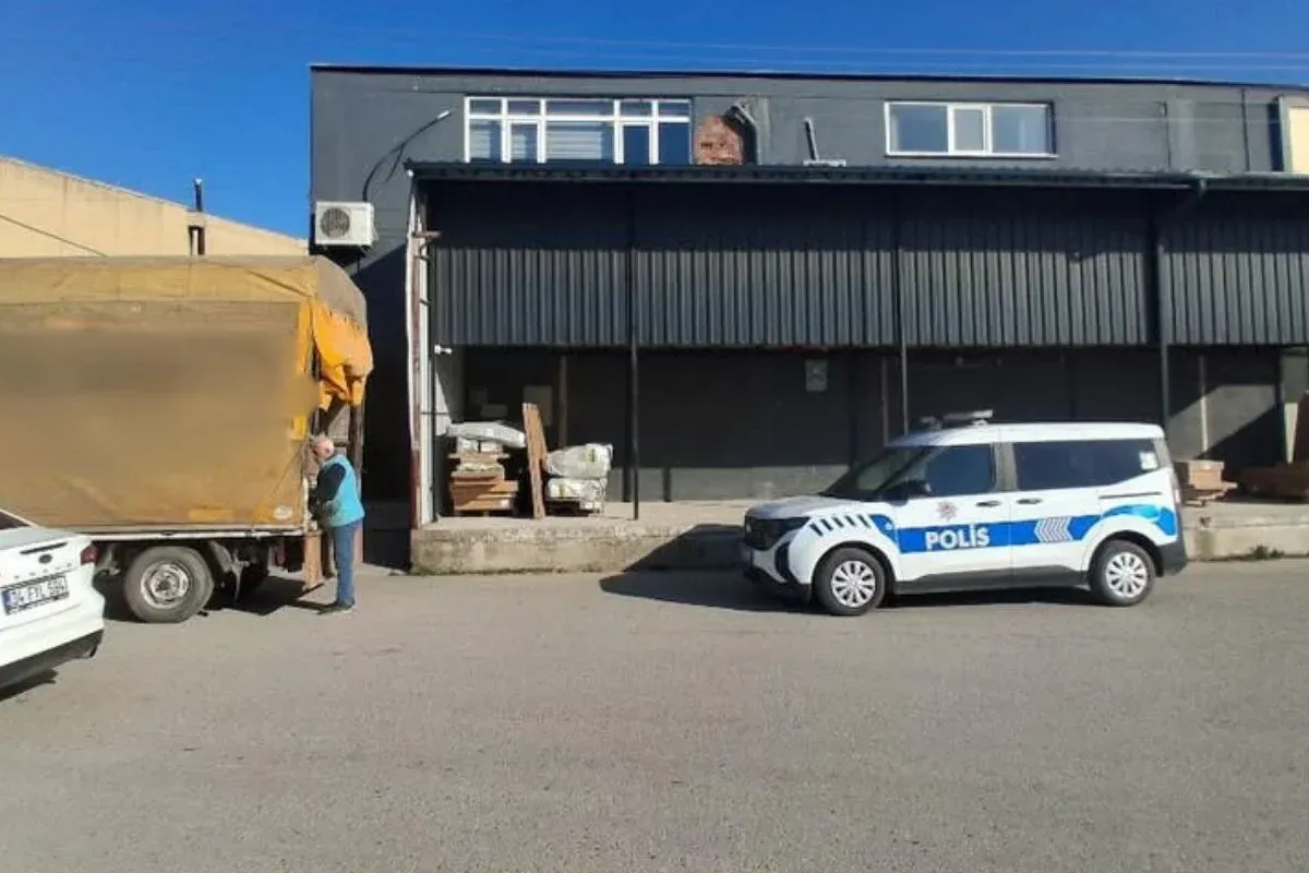 İnegöl'de mobilya firmasında para alamayan işçiler ayaklandı!