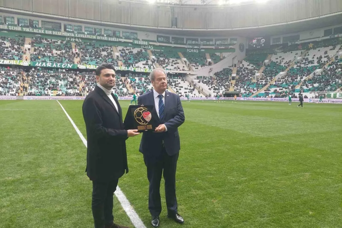 Fenerbahçe, Bursaspor ve Fatih Tekke’ye fair play ödülleri takdim edildi
