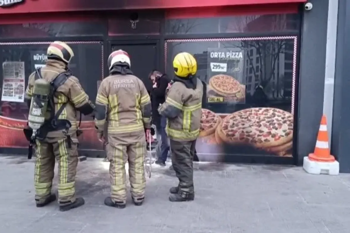 Eski çalışan pizza zincirini kundakladı!