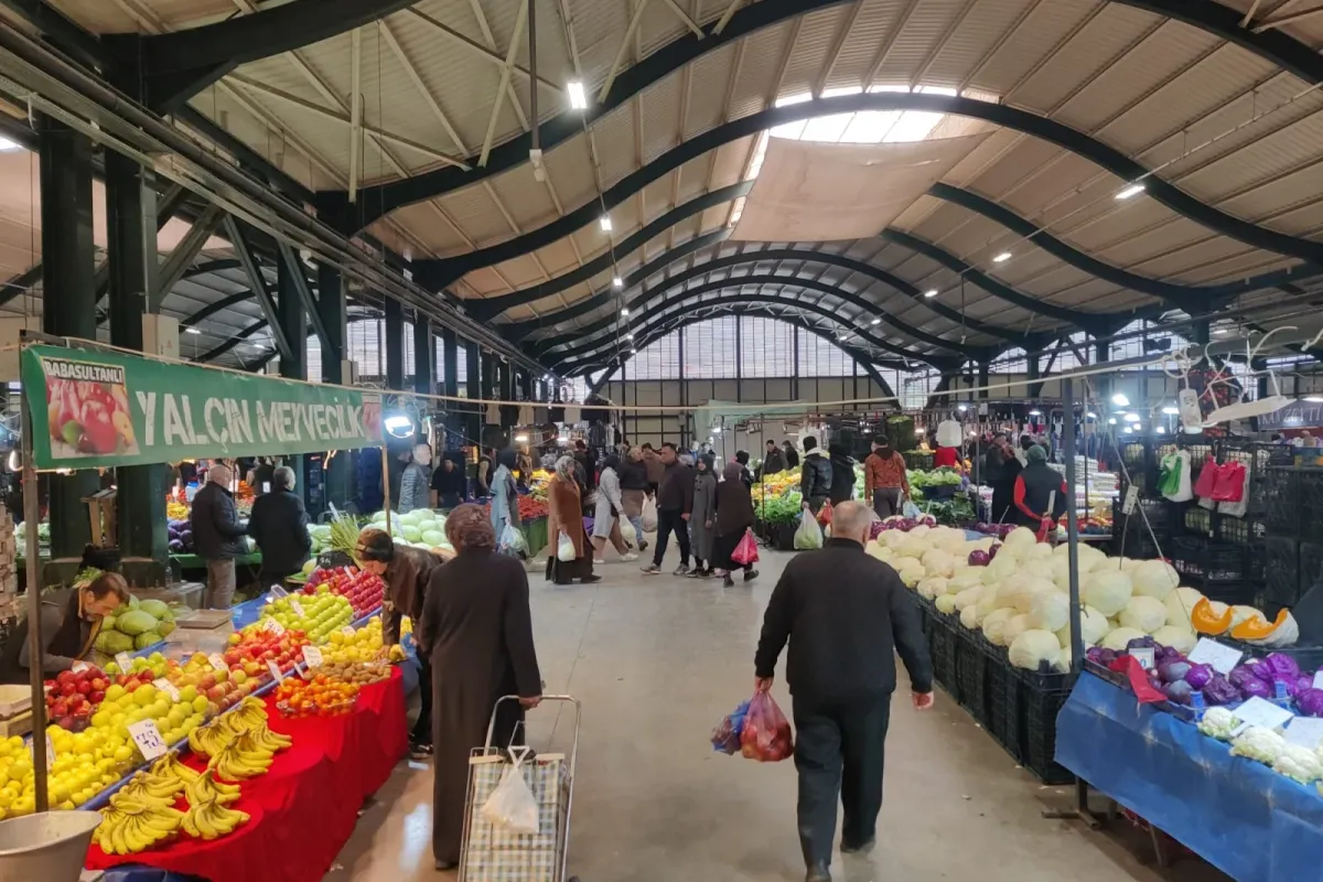 İnegöl'de bayram öncesi açık olacak pazarlar belli oldu