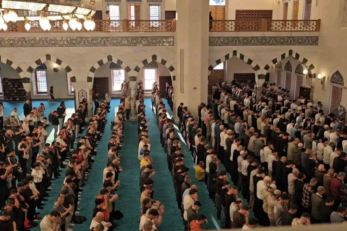 İnegöl Cuma Namazı Saati 1 Mayıs 2026