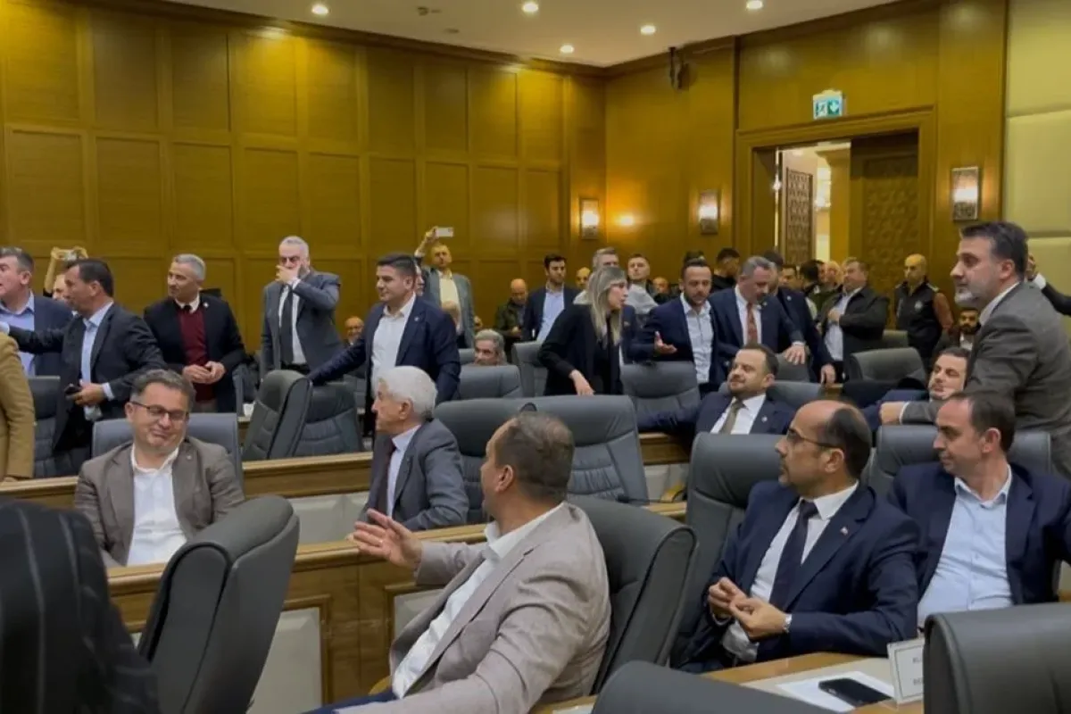 Bursa Büyükşehir Meclisi’nde ‘su zammı’ tekrar gündeme geldi, tansiyon yükseldi