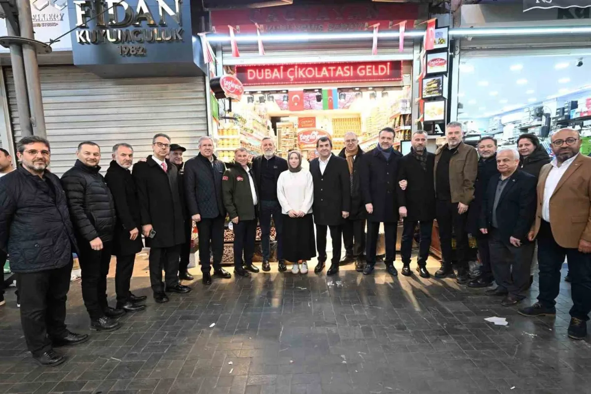 BTSO Başkanı Burkay, tarihi çarşıda esnafla buluştu