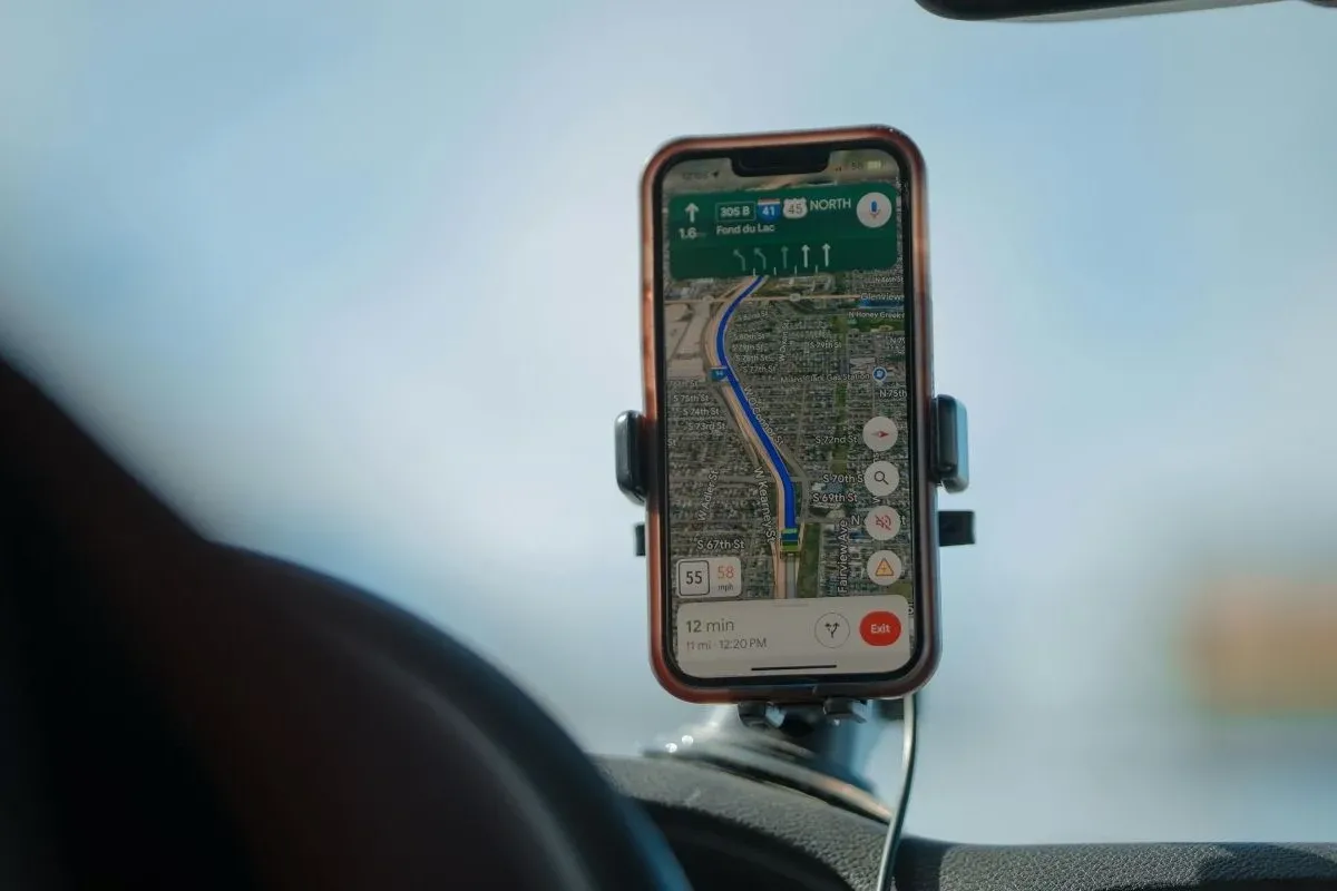 Aracınızda bulunan telefon tutucuyu hemen çıkartın! Ağır ceza geliyor
