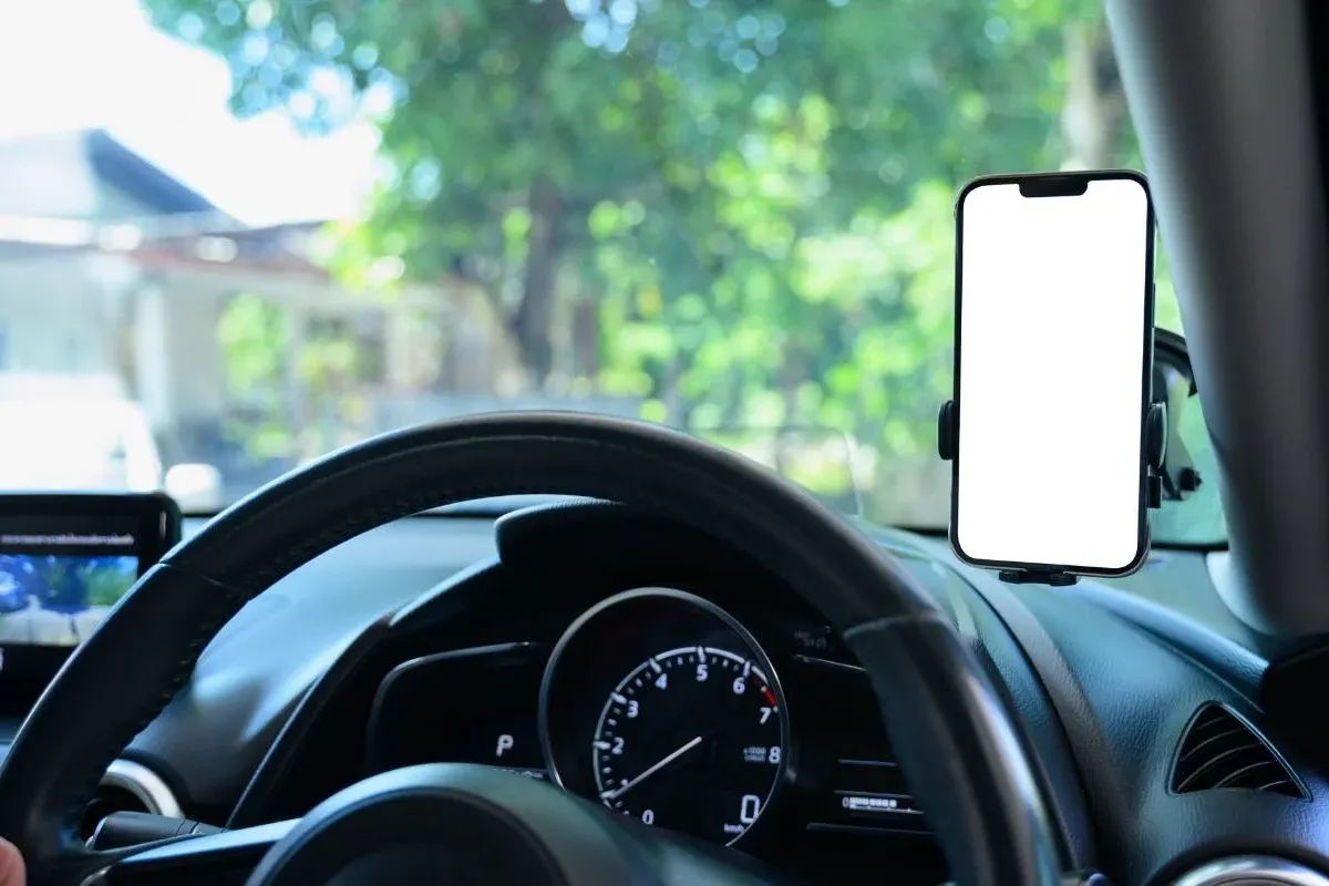 Telefon tutucu yasaklandı mı? Bakanlık açıkladı