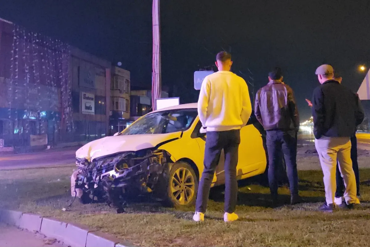 İnegöl'de kaza sonrası araba paramparça oldu