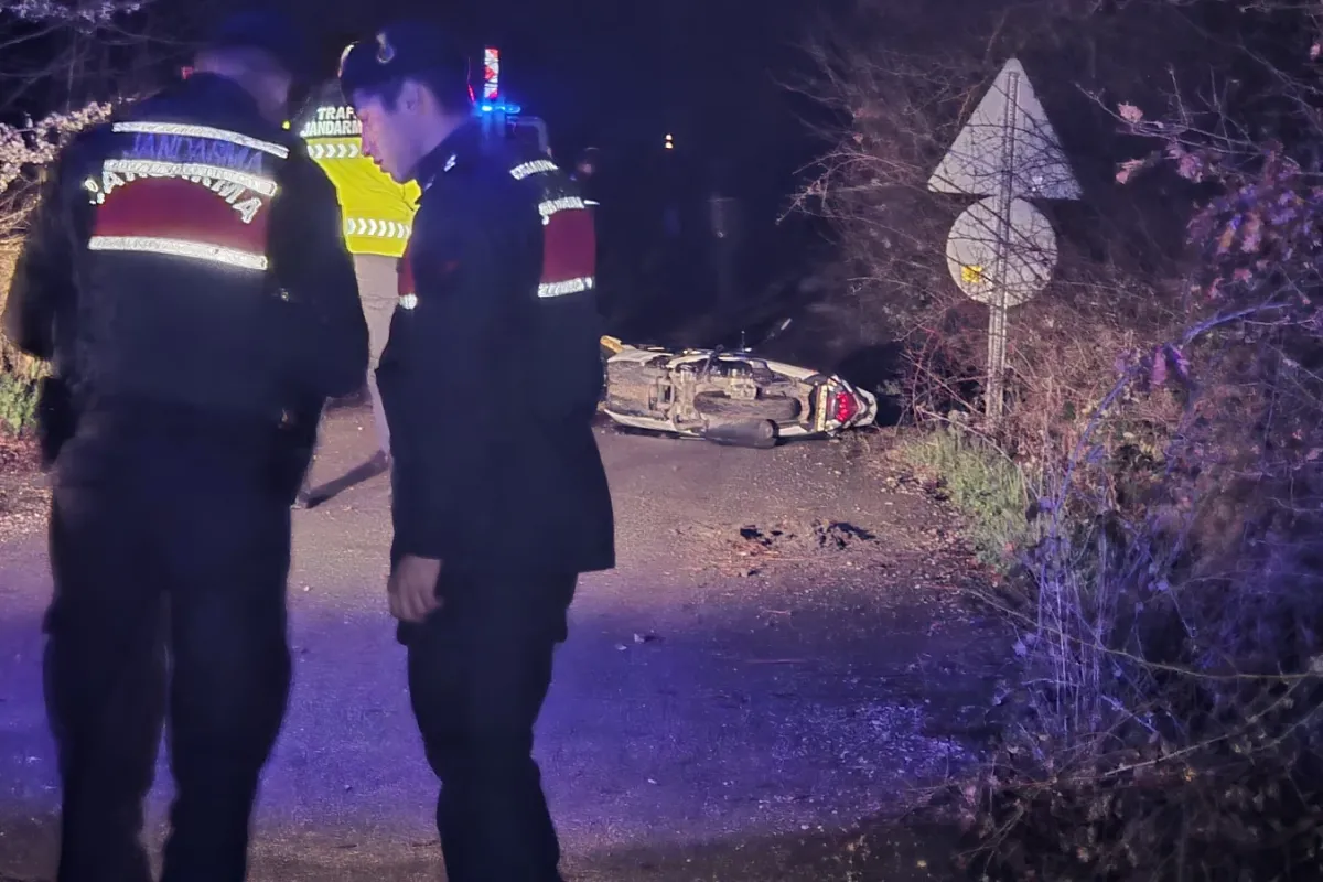 Motosiklet sürüsü olay yerinde hayatını kaybetti