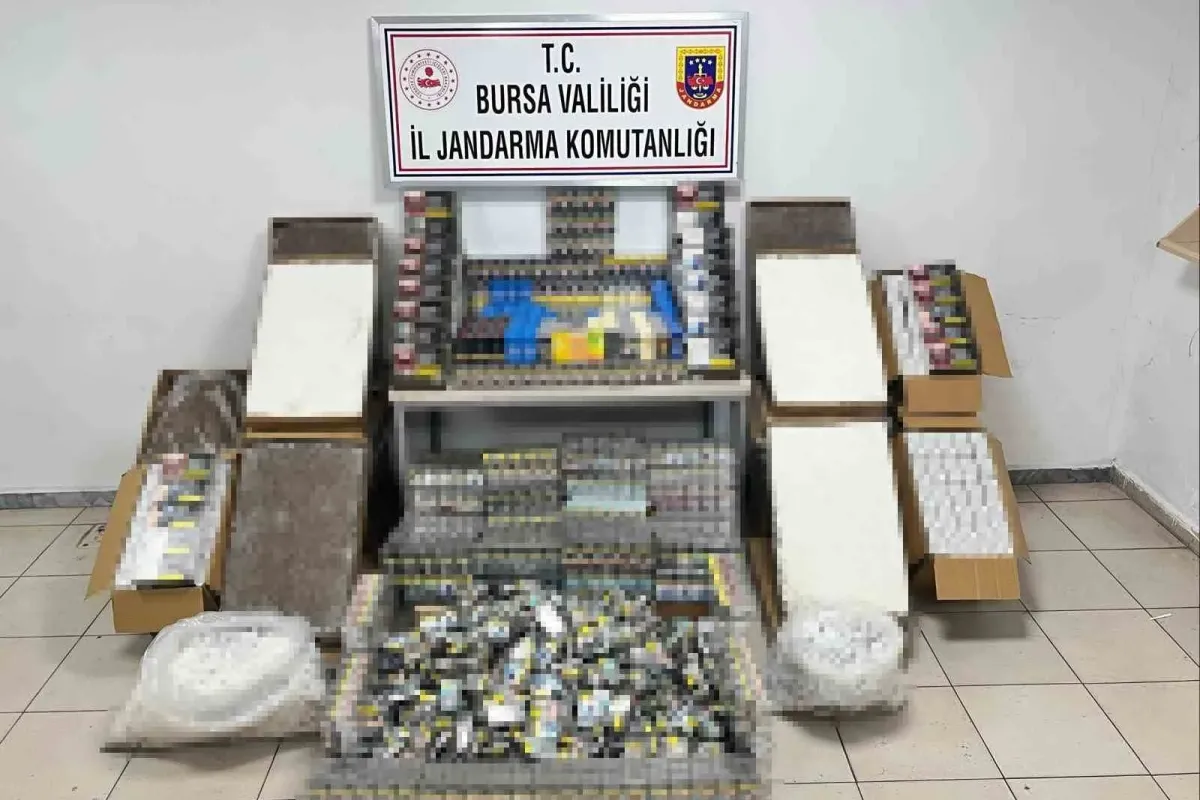 Bursa’da dev operasyon: 65 bin kaçak sigara ve 50 bin makaron ele geçirildi