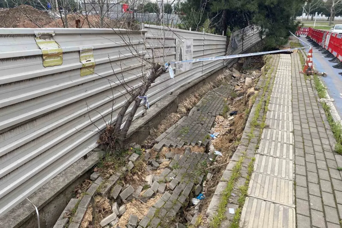 Bursa’da hafriyat çalışmasında yola zarar verdiler