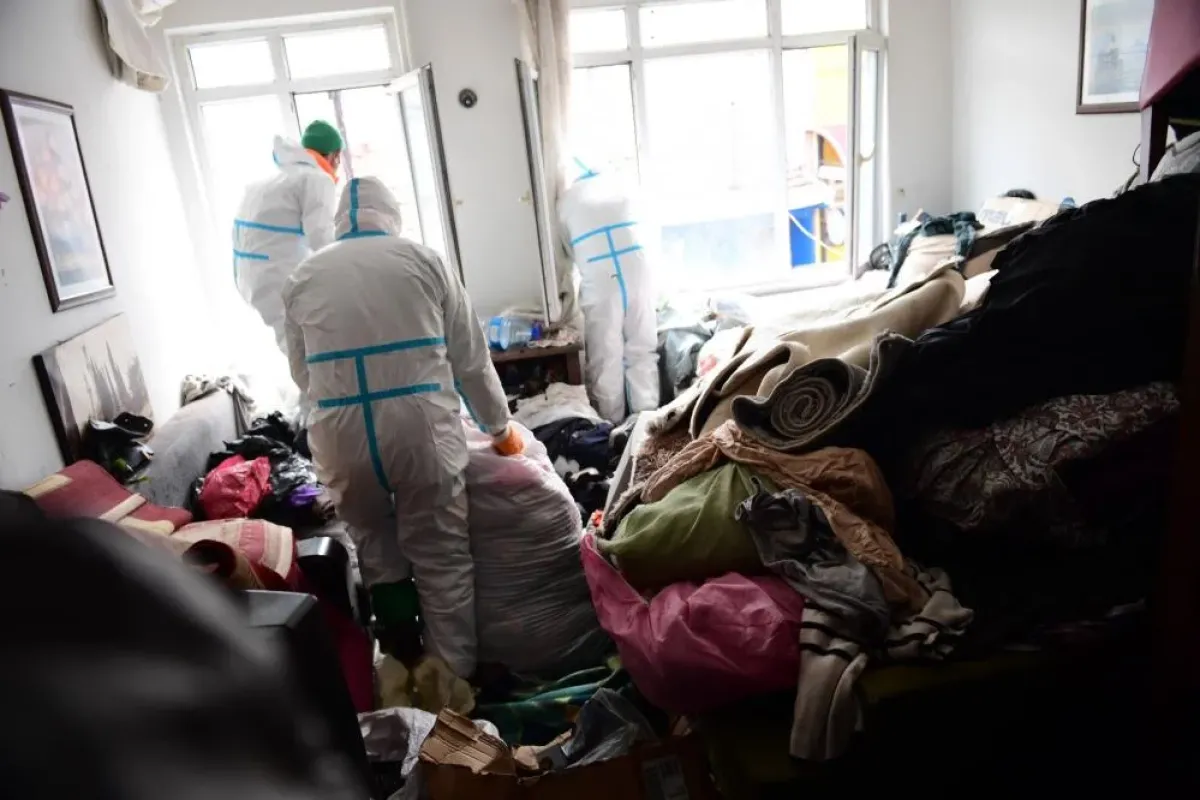 Bir evden 4 ton çöp çıktı!