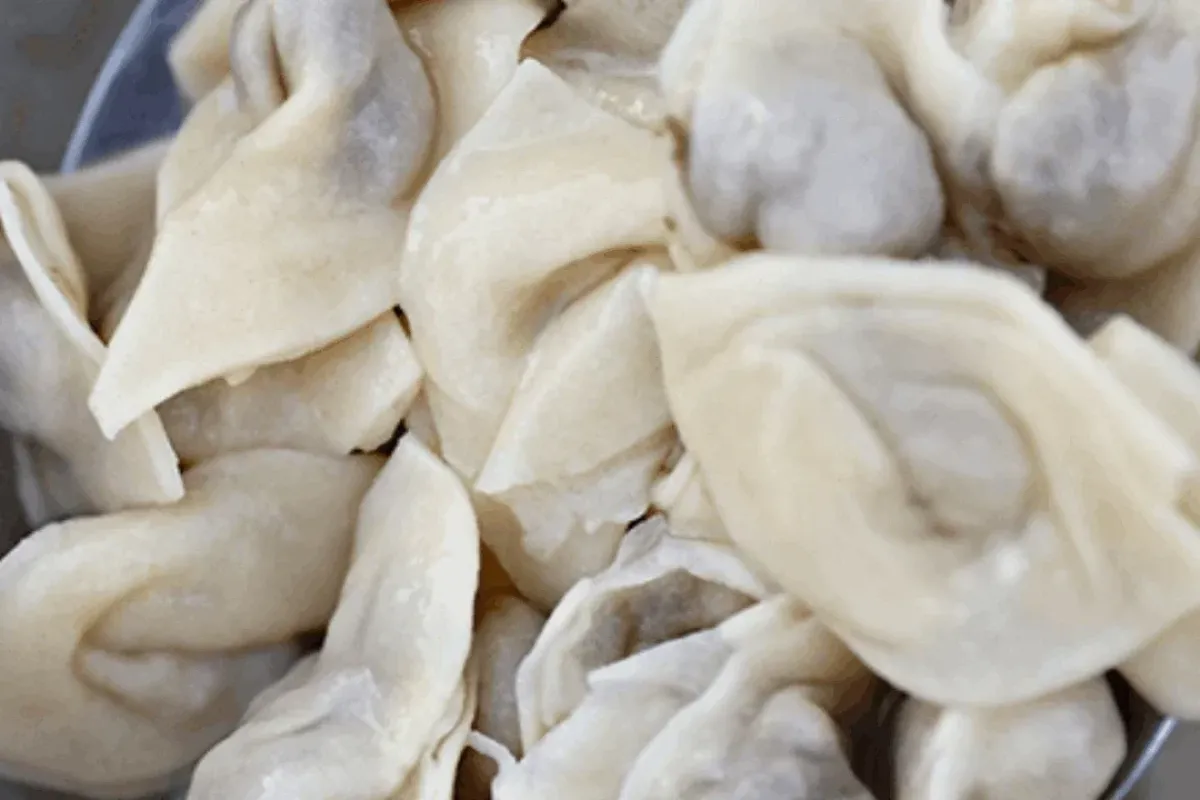 Gelinim Mutfakta Zümrüt Mantı tarifi ve malzemeleri