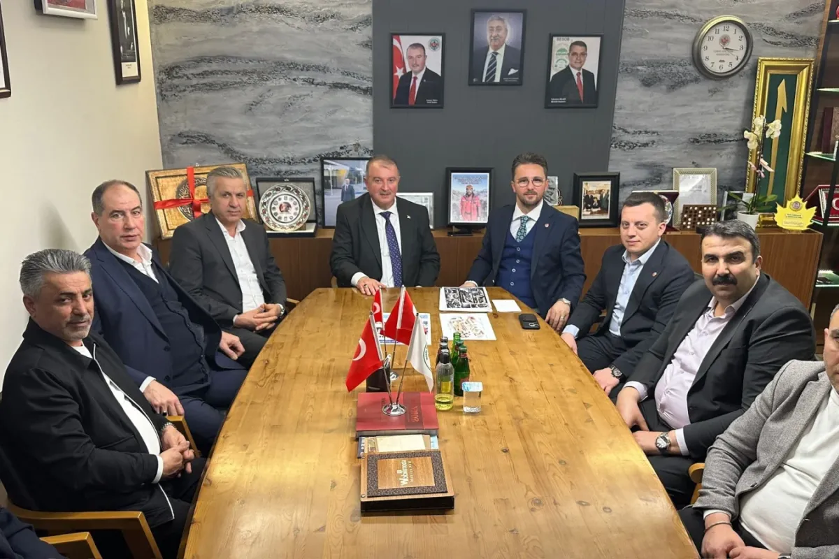 İnegöl Mobilyacılar Odası’nda kritik görüşme