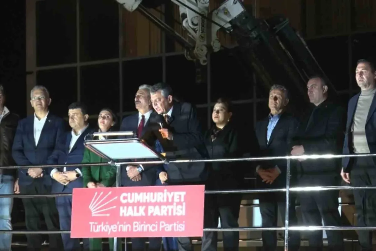 Özgür Özel’den Bursa mitinginde Bozbey davası çağrısı