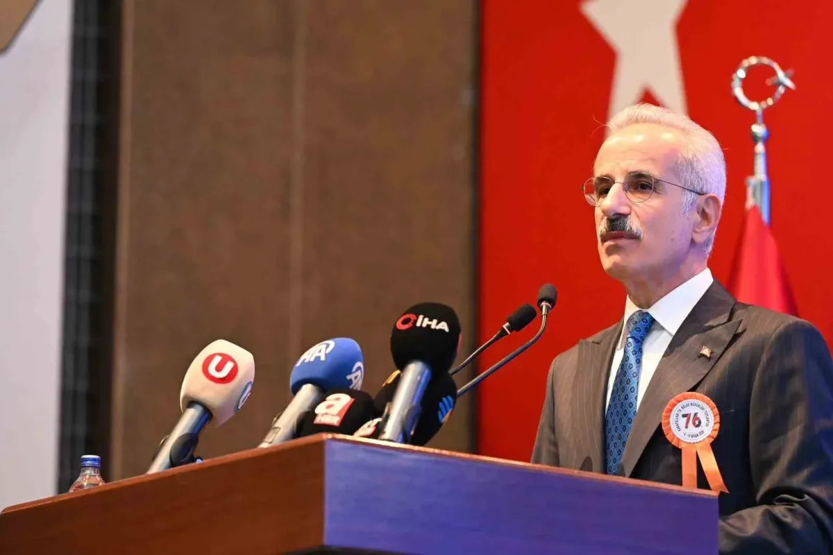Bakan Uraloğlu: "6 bin 101 kilometre uzunluğundaki bölünmüş yol ağımızı 30 bin 51 kilometreye çıkardık"