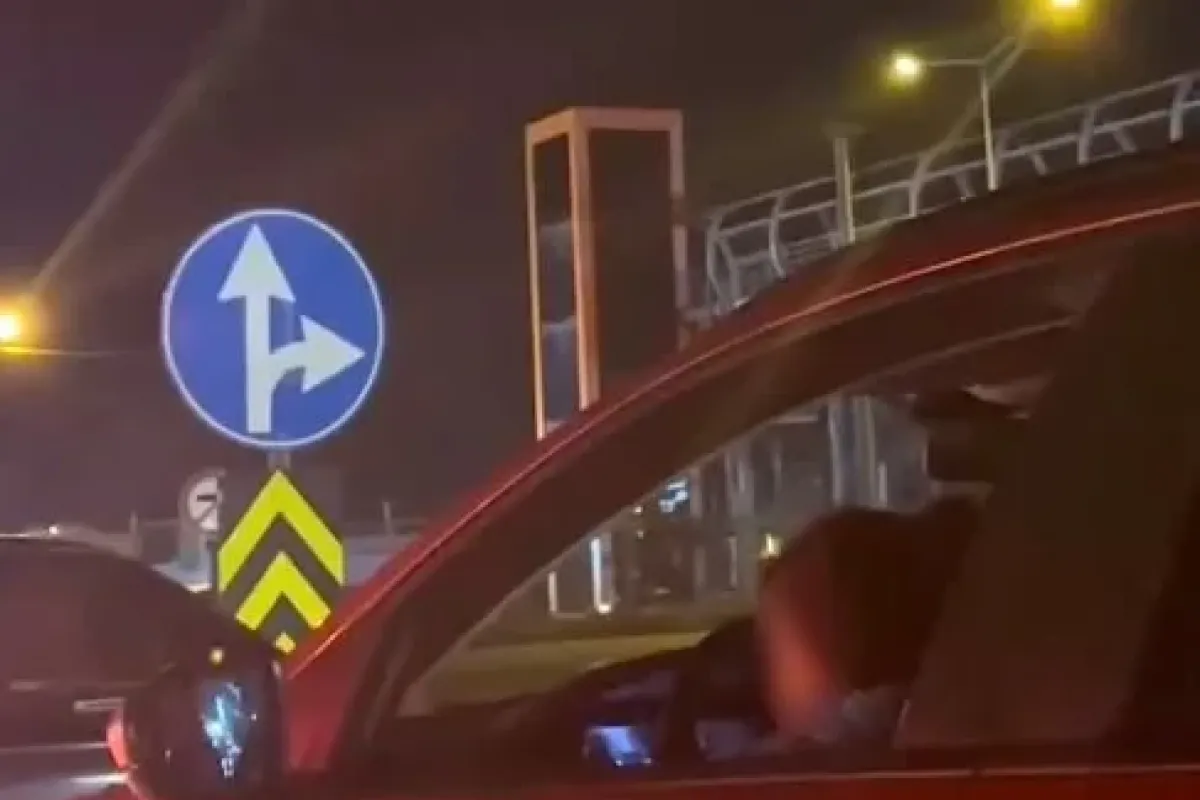 İnegöl'de tepki çeken görüntü! Kucağında çocukla...