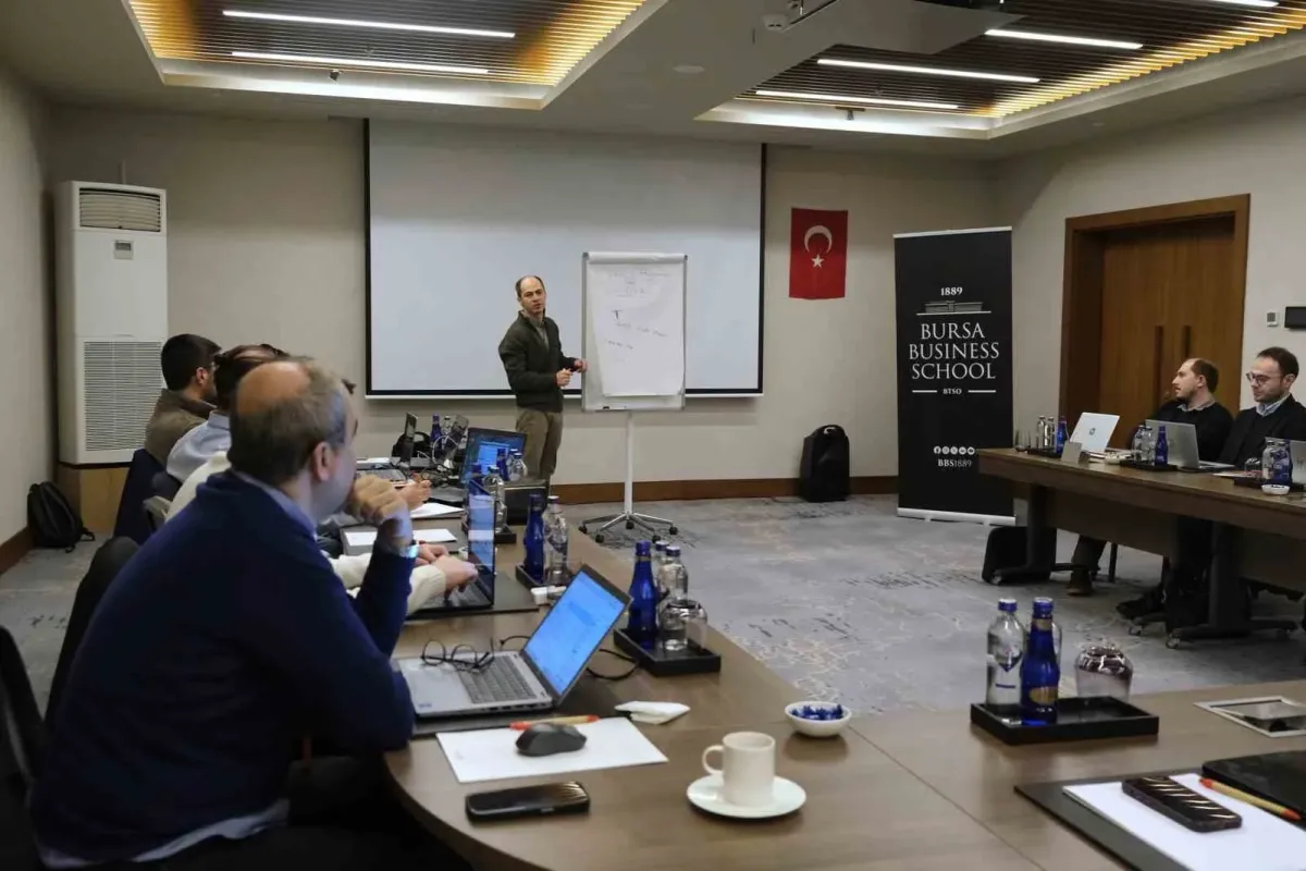 Bursa Business School’dan "Yapay Zeka ile Verimlilik Eğitimi"