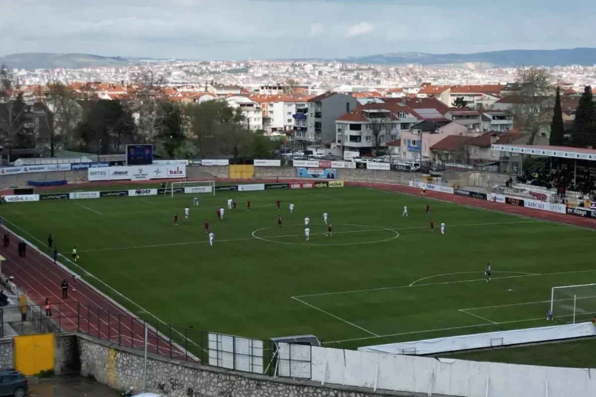 İnegölspor Elazığspor Maçı 2-2 Beraberlikle Sona Erdi